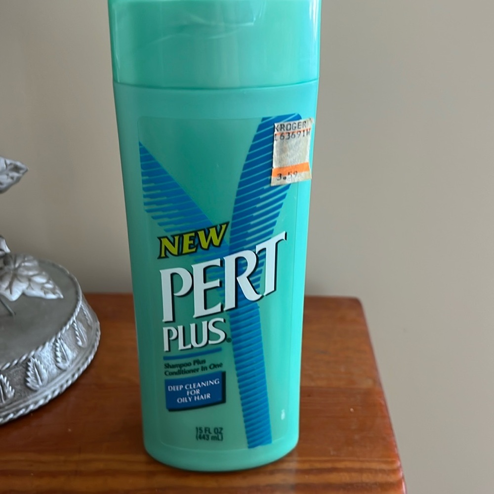 Vintage Pert Plus Shampoo Pkus Conditioner in One